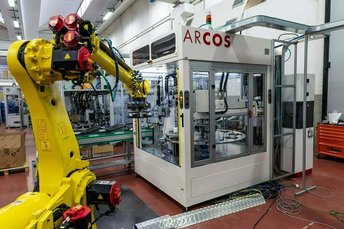 Macchinari CNC e automazione industriale