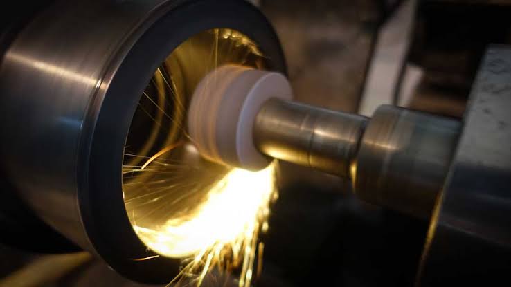 Macchinari per rettifiche motori commerciali